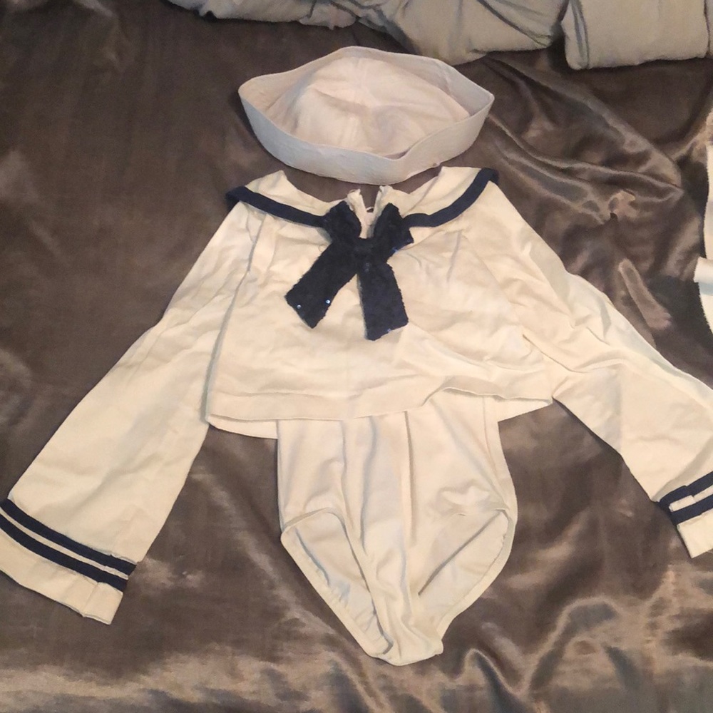 Girls dance costume. Size 4t